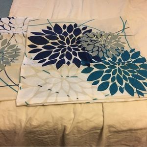 Two decorative pillow cases